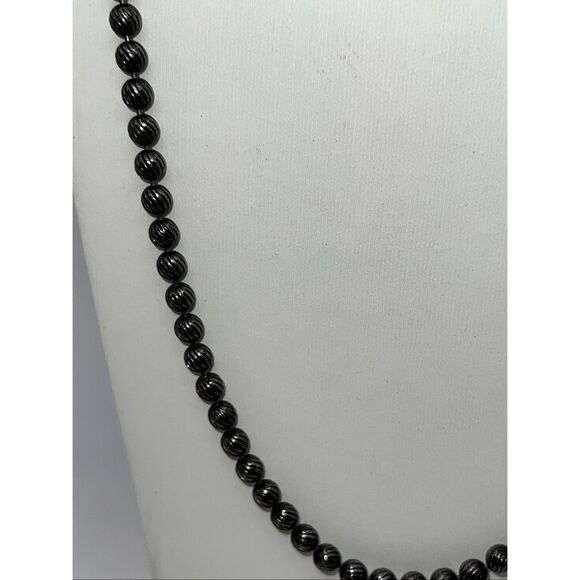 Vintage Amway Silver Plate Heavy Bead Chain Necklace 28 Inches Long Classic Styl - Picture 2 of 6